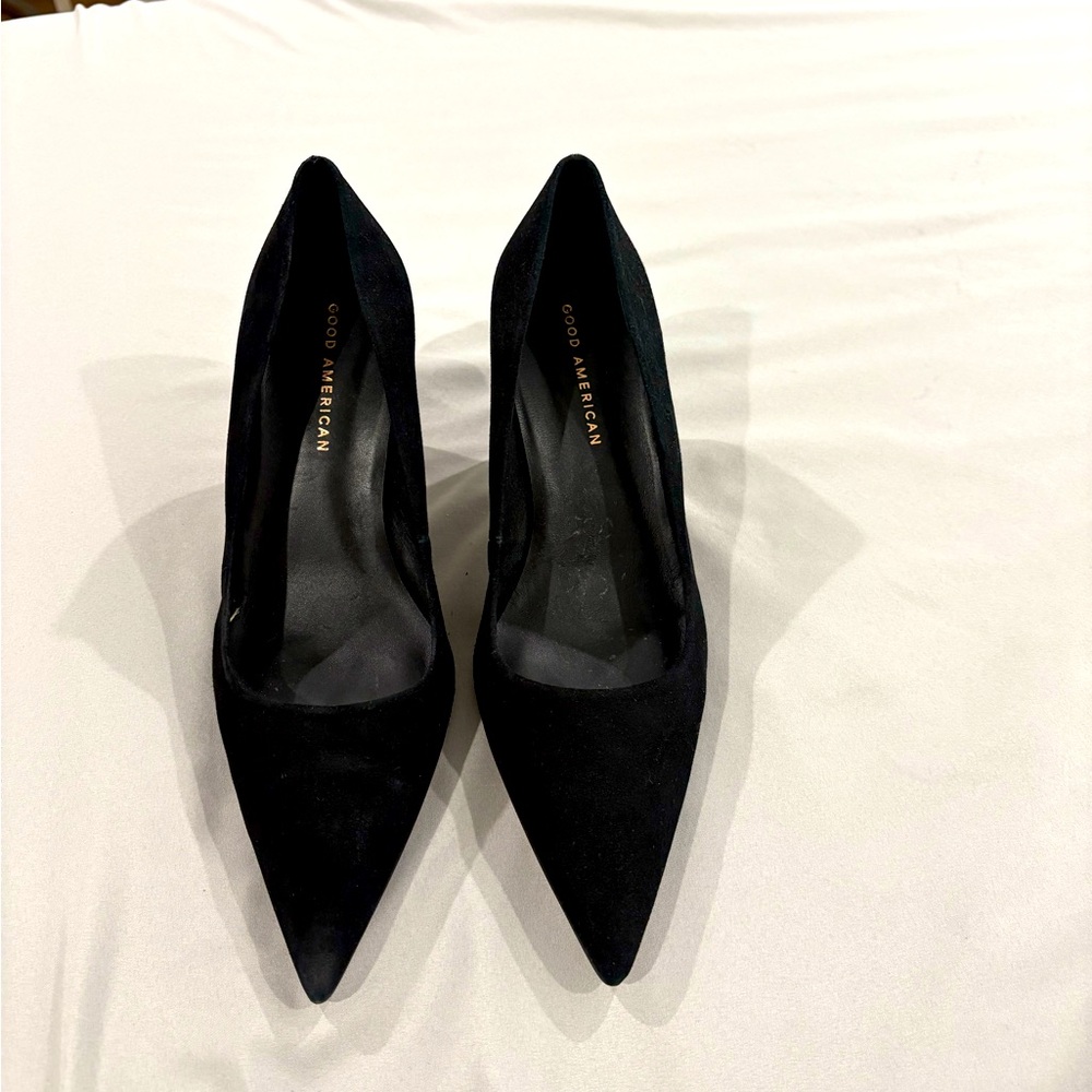Good American Suede Black Pumps